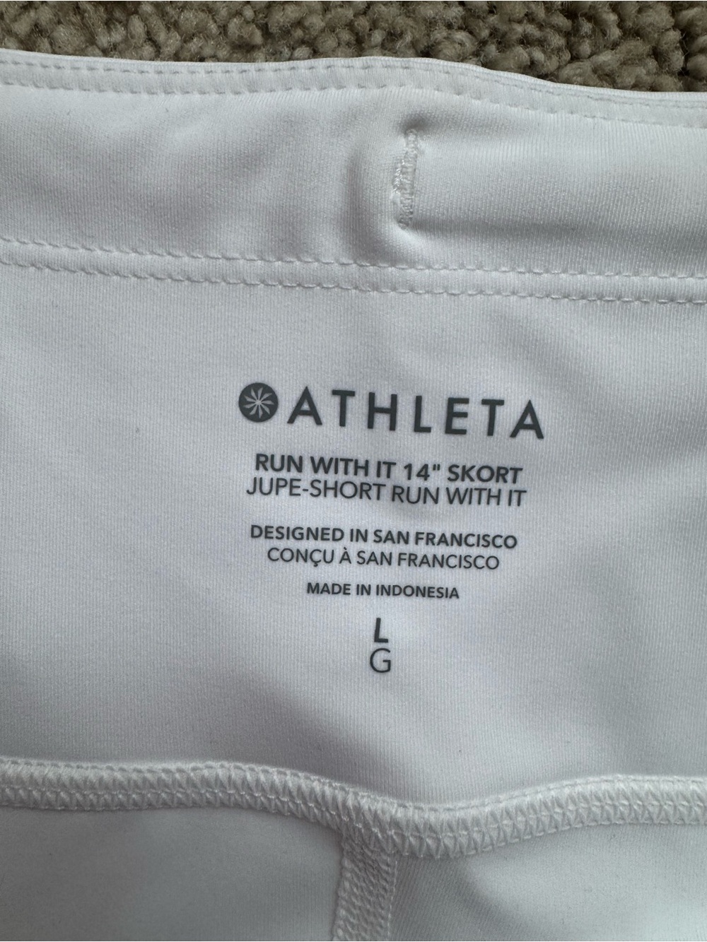 NWT Athleta White Women's Run With It 14” Skort- size Large - Picture 2 of 3